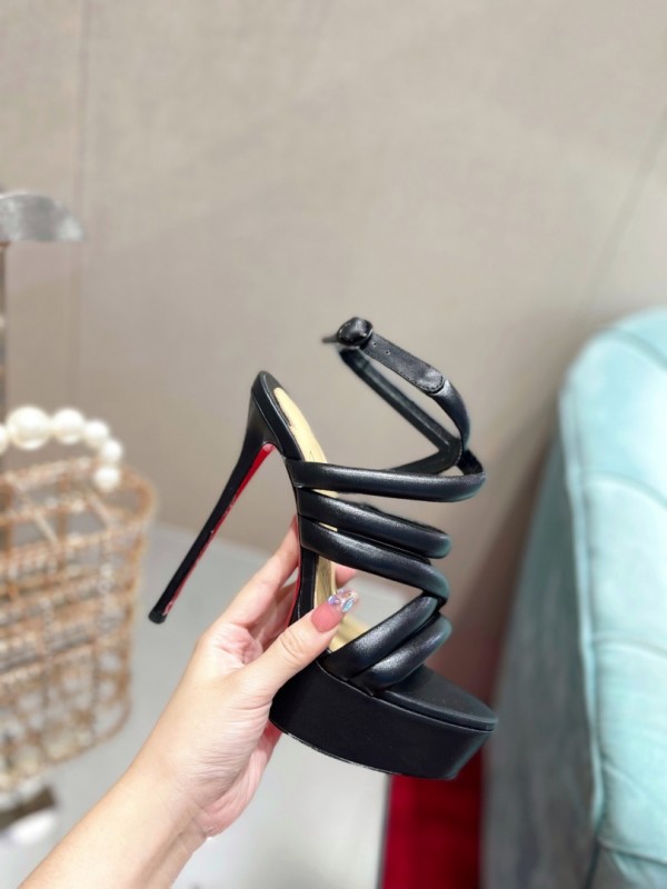 Christian Louboutin Ultimate Hate Sky Height 15 cm Draw bar Black