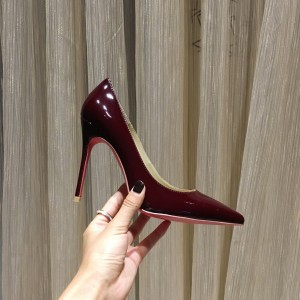 Christian Louboutin  Assic Brown