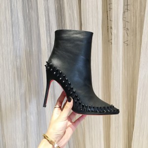 Christian Louboutin winter fashion boots Black rivets